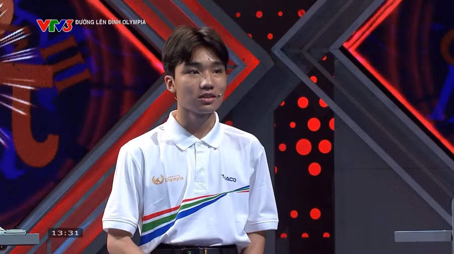 Nguyễn Minh Tiến, học sinh Trường THPT Quốc Oai, Hà Nội.