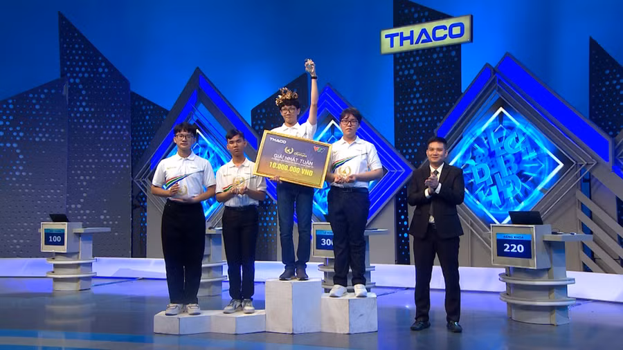 Phạm Lê Minh giành vòng nguyệt quế trận thi tuần.