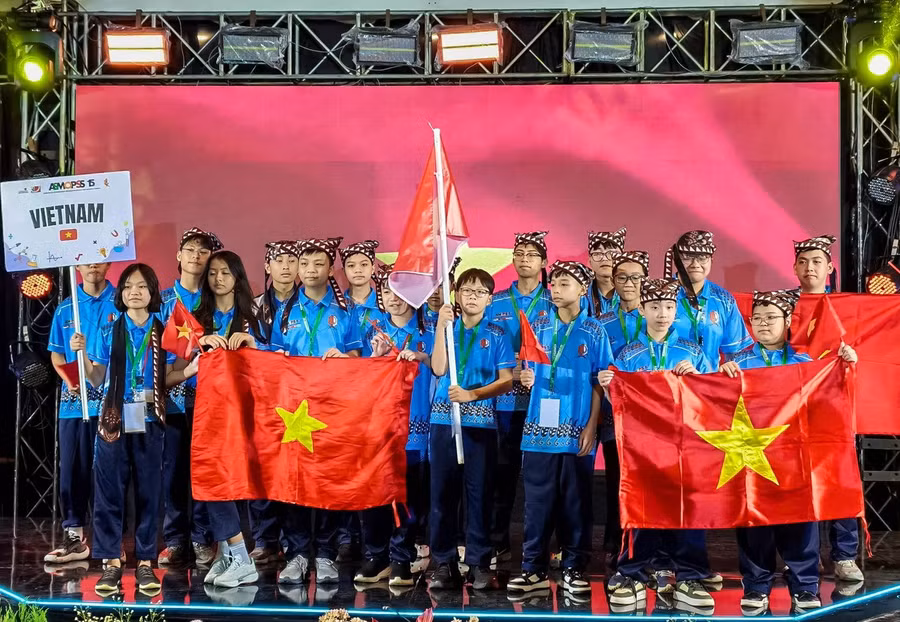 Đoàn học sinh Việt Nam đạt thành tích cao tại ASMOPSS 2025