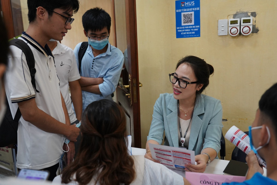 Sinh viên Trường Đại học Khoa học Tự nhiên, Đại học Quốc gia Hà Nội. 294669115-4869809253125741-7535824100933671324-n.jpg