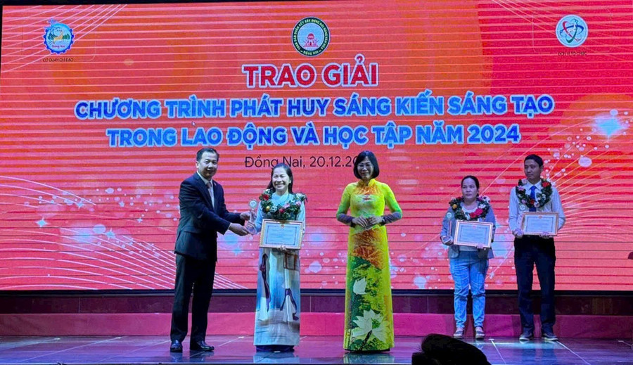 Thạc sĩ Đoàn Thị Tuyết Lê nhận giải thưởng sáng kiến trong lao động và học tập của tỉnh Đồng Nai. tuyet-le-1.jpg