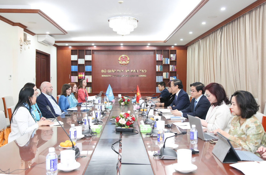 Quang cảnh buổi tiếp.