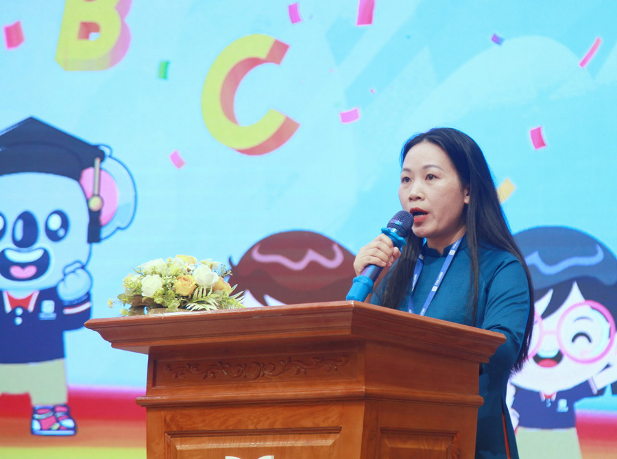 Bà Thân Thị Phượng - Phó Hiệu trưởng Trường TH&THCS Unigo phát biểu tổng kết cuộc thi. img-0018.jpg