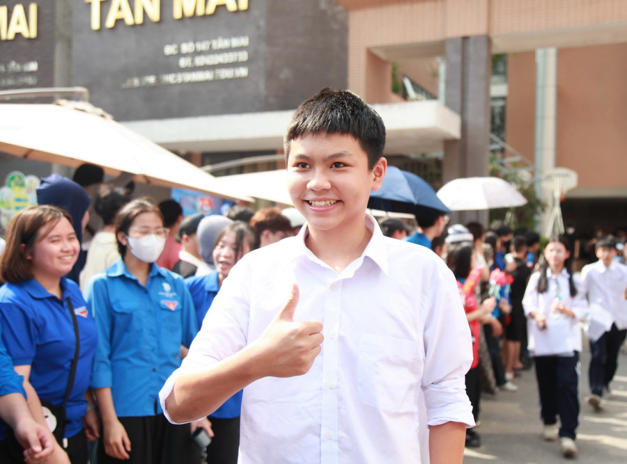 Thí sinh biểu hiện quyết tâm "chiến thắng". img-0202.jpg