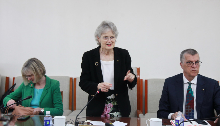 Bà Frances Adamson - Thống đốc Bang Nam Australia. img-0604.jpg