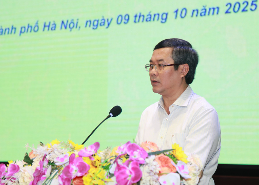 Thứ trưởng Bộ GD&ĐT Nguyễn Văn Phúc phát biểu khai mạc. img-0028.jpg