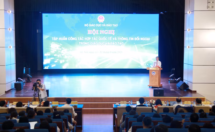 Quang cảnh hội nghị.