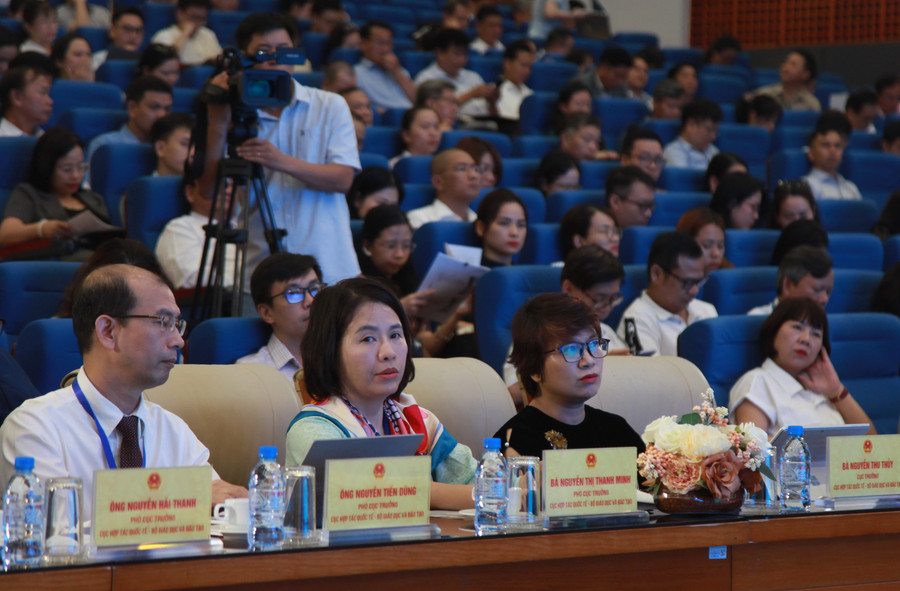 Các đại biểu dự hội nghị. img-0038.jpg