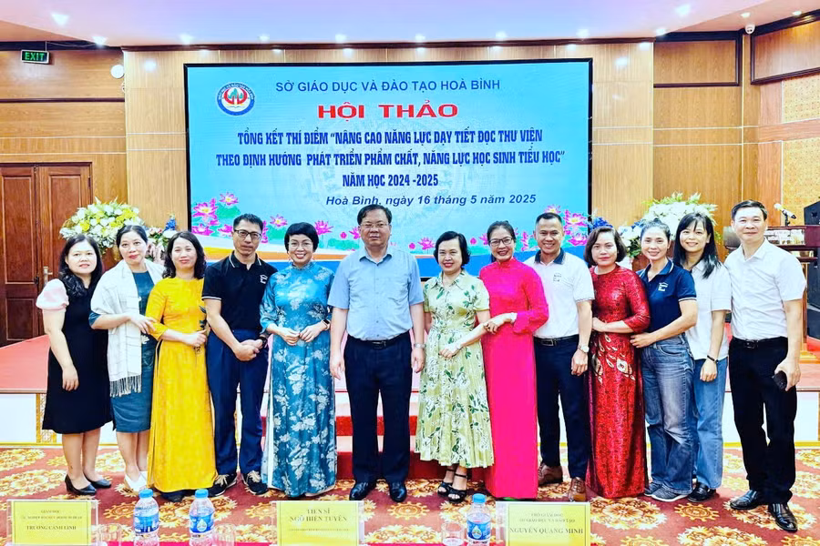 Các đại biểu dự hội thảo.