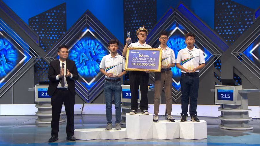 Nguyễn Sỹ Quốc Khánh giành vòng nguyệt quế cuộc thi tuần Olympia.