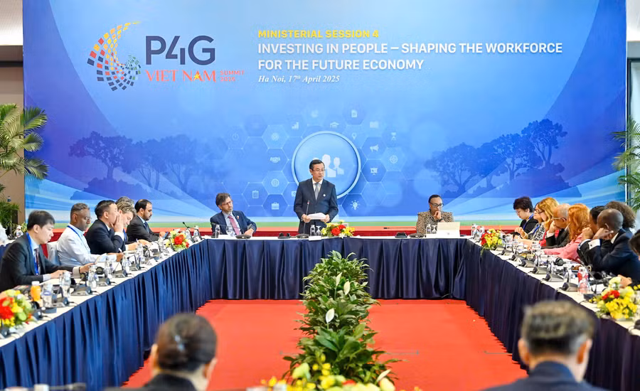 Quang cảnh phiên thảo luận.