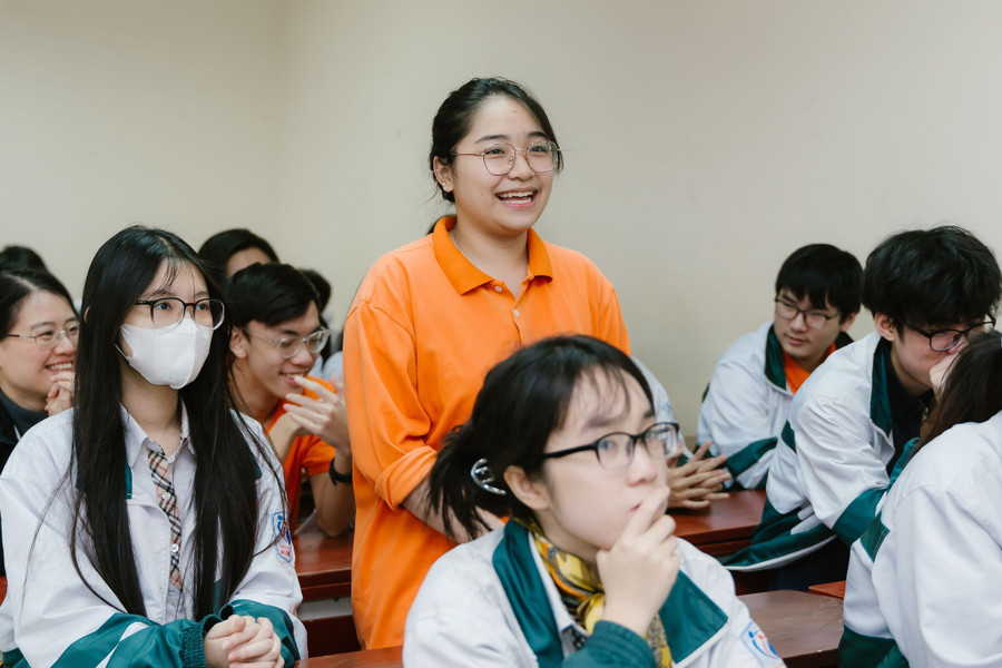 Hoạt động dạy thêm, học thêm tại Hà Nội dần đi vào nền nếp.