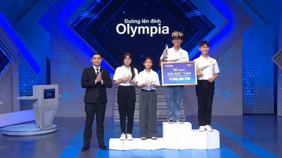 Đỗ Đường Minh Quân giành vòng nguyệt quế.