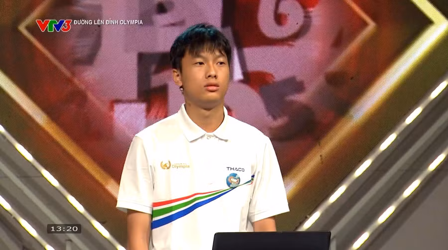 Nguyễn Bách Hiệp, THPT chuyên Sơn Tây, Hà Nội.