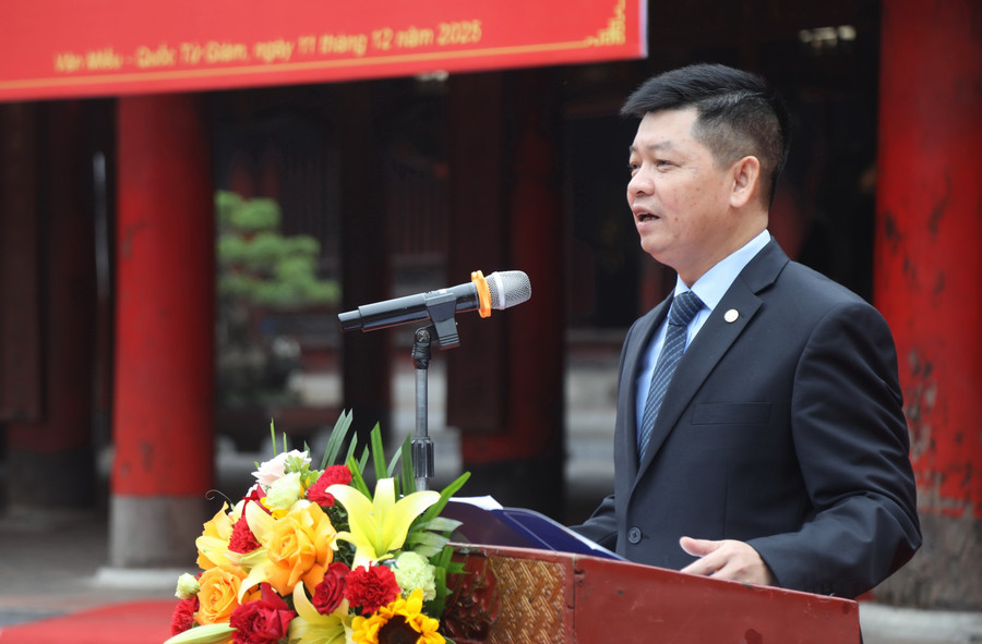 Фам Куок Тоан, заступник директора Департаменту освіти та навчання Ханоя, подякував керівництву міста Ханой, шкіл та вчителів за їхню постійну увагу та пильний нагляд за тренуваннями команди. a55a0271.jpg