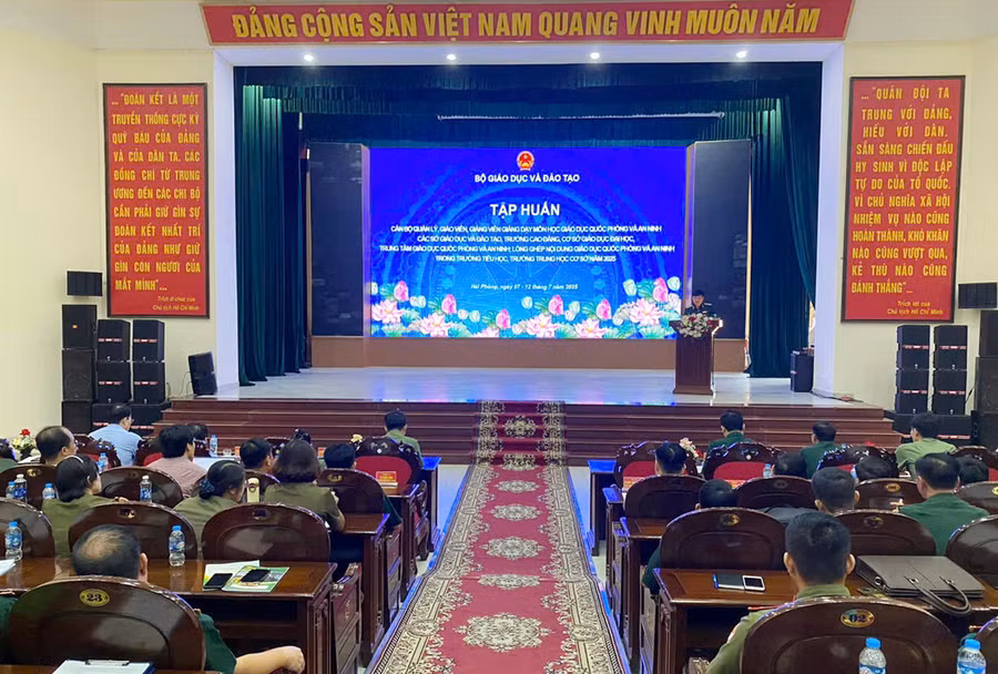 Quang cảnh lớp tập huấn.