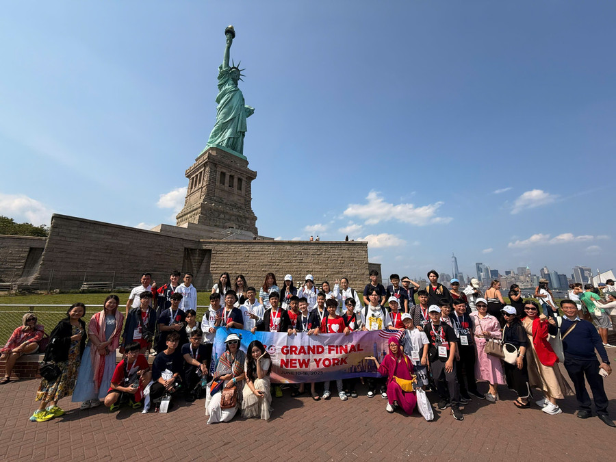 Học sinh Việt Nam giao lưu, trải nghiệm tại thành phố New York. z6703158290579-e0c44bb888b04bbf70c735795d84848b.jpg