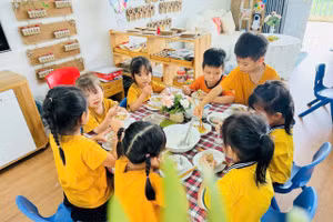 Khi mỗi khay cơm của trẻ được giám sát bằng sự minh bạch