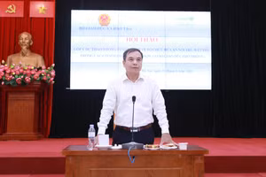 Ông Hoàng Đức Minh - Vụ trưởng Vụ Học sinh, sinh viên chủ trì hội thảo. Ảnh: Đình Tuệ.