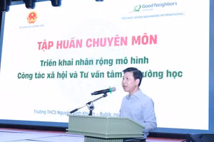 Công tác xã hội cần song hành với tư vấn tâm lý học đường