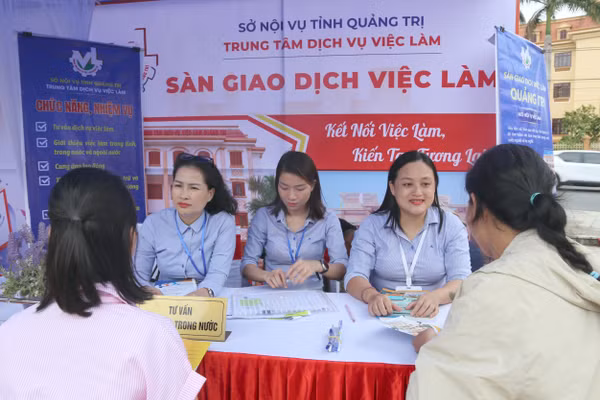 Ngày hội việc làm mở rộng cơ hội nghề nghiệp cho người khuyết tật Quảng Trị