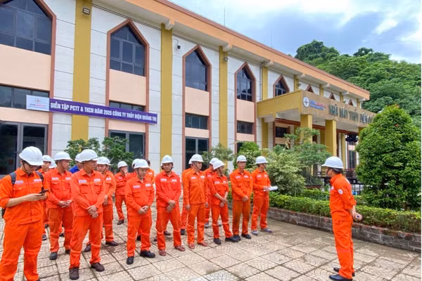 Lực lượng xung kích Công ty triển khai diễn tập PCTT&TKCN năm 2026.