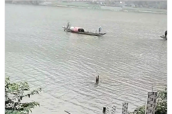 Vụ chìm đò khiến 1 người chết, 2 người mất tích.