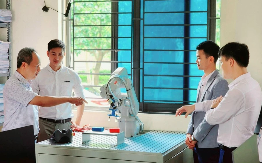 Robot và Trí tuệ nhân tạo - Xu hướng Cách mạng Công nghiệp 4.0.