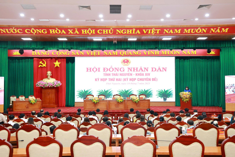 Quang cảnh kỳ họp.