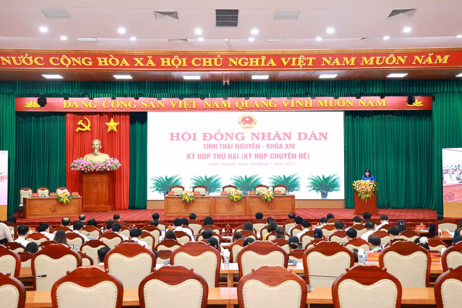 Quang cảnh kỳ họp.