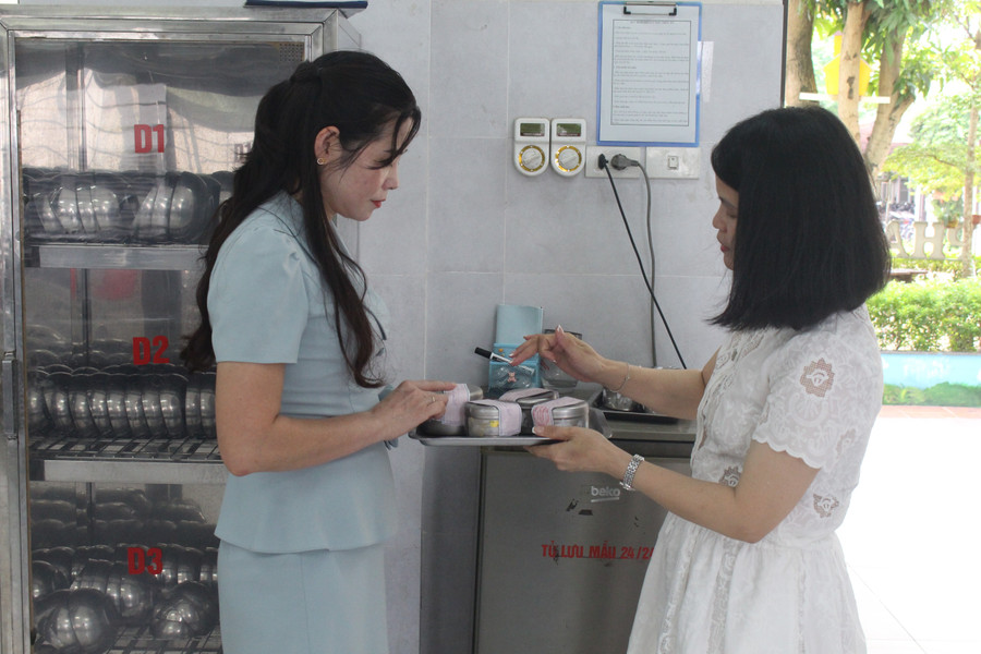 ការងារឡើងជិះនៅសាលាមត្តេយ្យ Phan Dinh Phung ត្រូវបានរៀបចំយ៉ាងប្រុងប្រយ័ត្ន។ img-6295.jpg