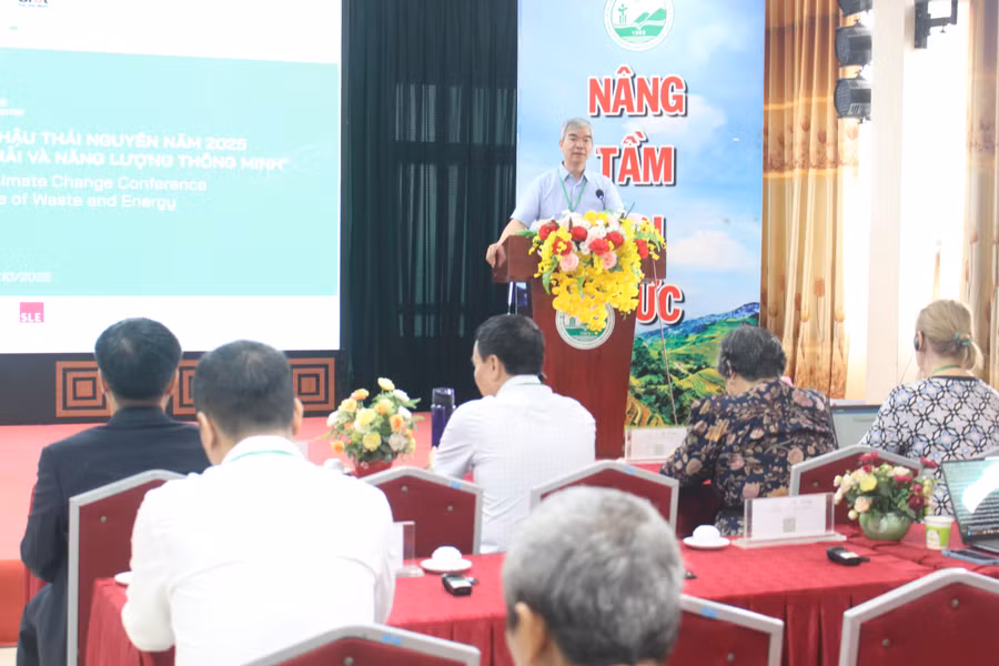 Hội nghị thu hút đông đảo các chuyên gia trong và ngoài nước.