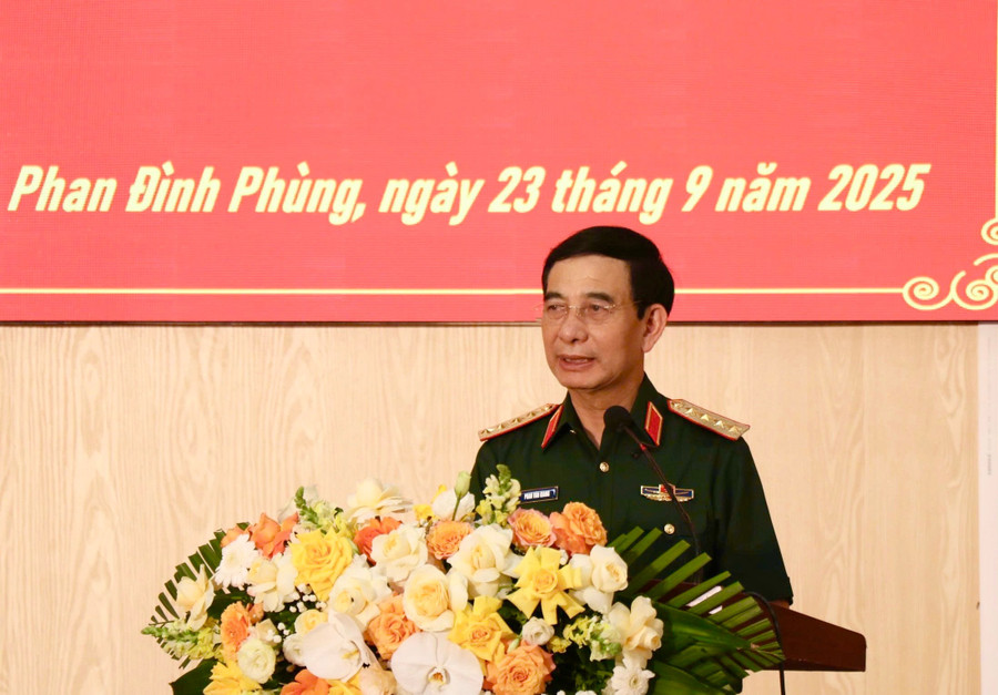 Đại tướng Phan Văn Giang chia sẻ lại kỷ niệm khi còn là học sinh. img-2055.jpg