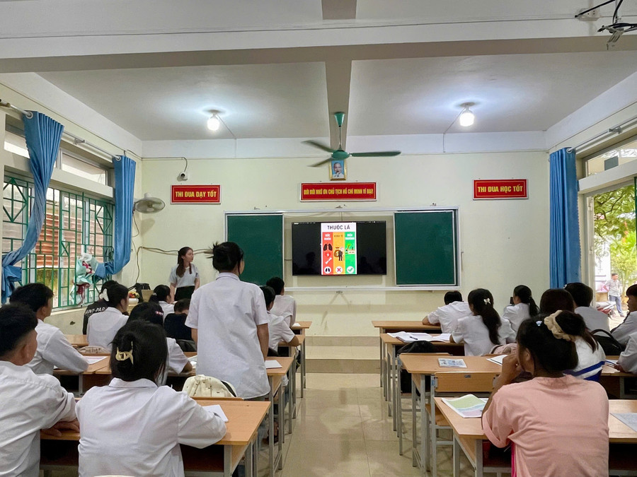 Cô Nguyễn Kim Thu, giáo viên Trường THPT Bảo Lâm (Cao Bằng) chia sẻ về tác hại của thuốc lá đối với sức khoẻ.
