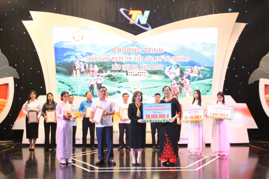 Công ty Núi Pháo chắp cánh ước mơ – cùng em tới trường.