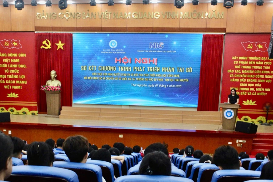 Quang cảnh hội nghị.