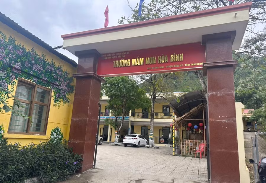 Trường Mầm non Hoà Bình, xã Văn Lăng, tỉnh Thái Nguyên.