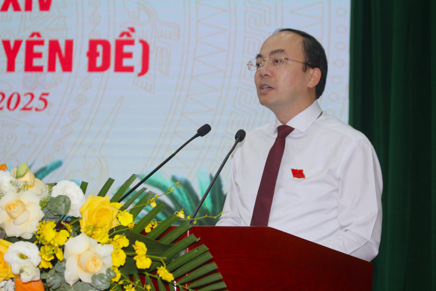 Ông Nguyễn Đăng Bình, Chủ tịch HĐND tỉnh Thái Nguyên phát biểu tại Kỳ họp. img-6551.jpg