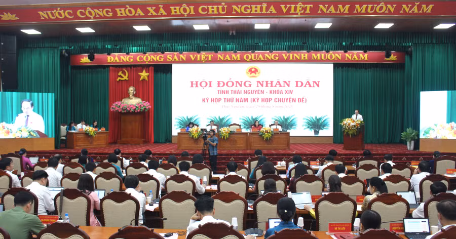 Quang cảnh kỳ họp.