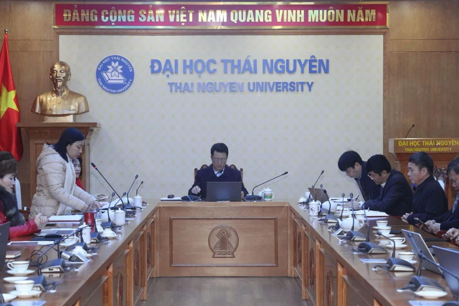 PGS.TS Nguyễn Thanh Hà - Chủ tịch Công đoàn Đại học Thái Nguyên chủ trì Hội nghị.