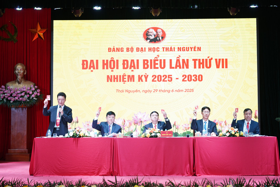 Đại hội Đại biểu Đảng bộ Đại học Thái Nguyên lần thứ VII nhiệm kỳ 2025 - 2030 là sự kiện chính trị quan trọng. q-a01335.jpg
