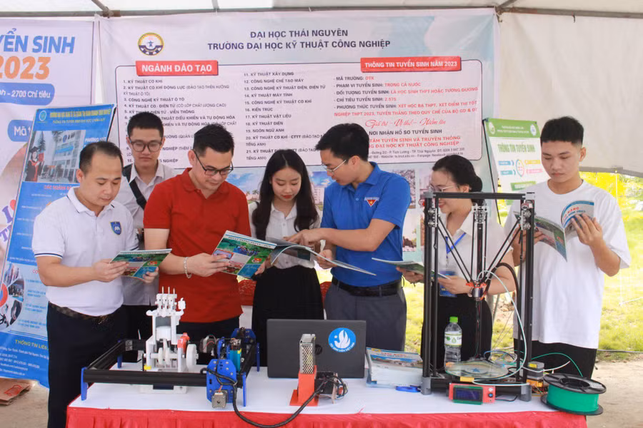 Gần 57.000 thí sinh đăng ký xét tuyển vào Đại học Thái Nguyên.