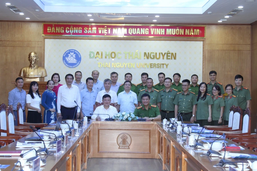 Đại học Thái Nguyên phối hợp với Công an thành phố Thái Nguyên trong đảm bảo ANTT.