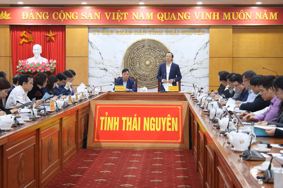 Tiếp tục ứng dụng trí tuệ nhân tạo trong dạy và học Ngoại ngữ.