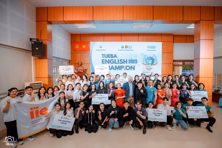 chung-ket-cuoc-thi-tieng-anh-1808.jpg