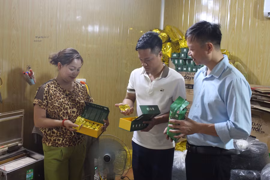 Các sản phẩm chè của HTX Chè an toàn Hoan Xuyến.