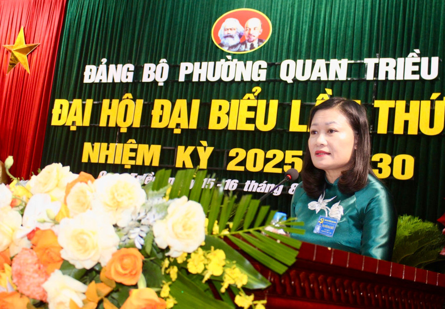 Bà Mai Thị Thuý Nga, Phó Chủ tịch HĐND tỉnh Thái Nguyên phát biểu. img-0797.jpg