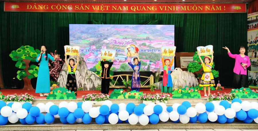 Chương trình đã thu hút sự tham gia của 8 đoàn với 16 giáo viên và 49 trẻ mầm non.