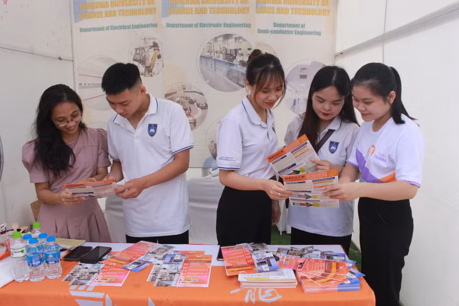 Đại học Thái Nguyên công bố điểm trúng tuyển đại học cao đẳng hệ chính quy.