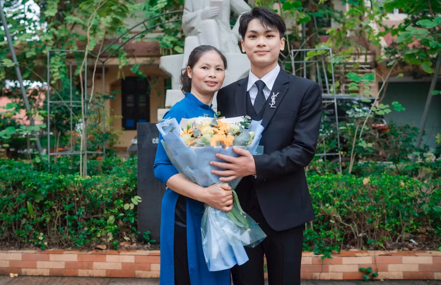 Âu Viết Hoàng, sinh năm 2007, là học sinh K57 Trường THPT Hữu Lũng, tỉnh Lạng Sơn.